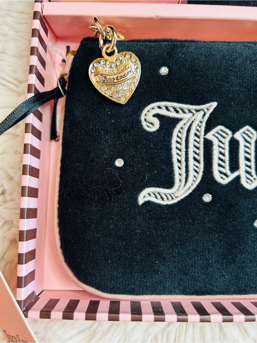 NWT Juicy Couture Heritage Pouch Set Black Velvet Wristlet & Coin Purse NIB - Picture 5 of 6